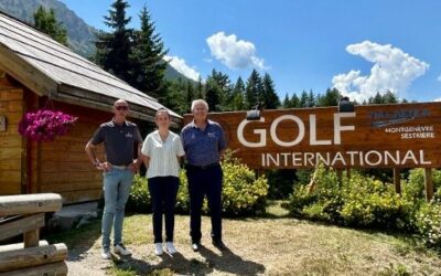 Quand le golf estival se hisse dans les sommets alpins et provençaux